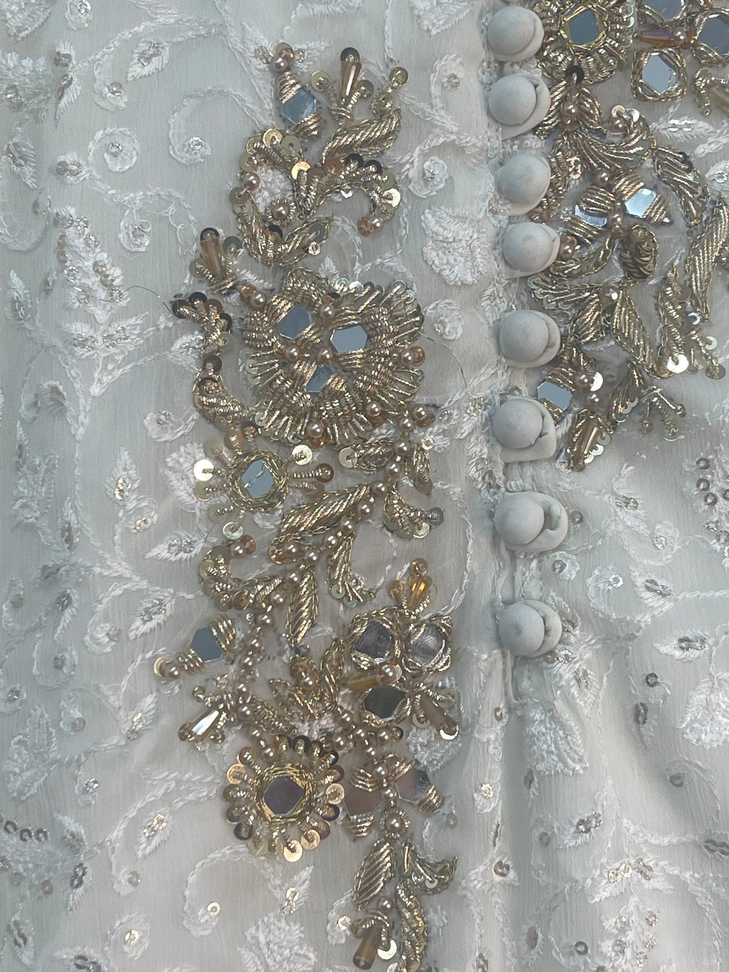 Singhaar - Ivory- Off white - V