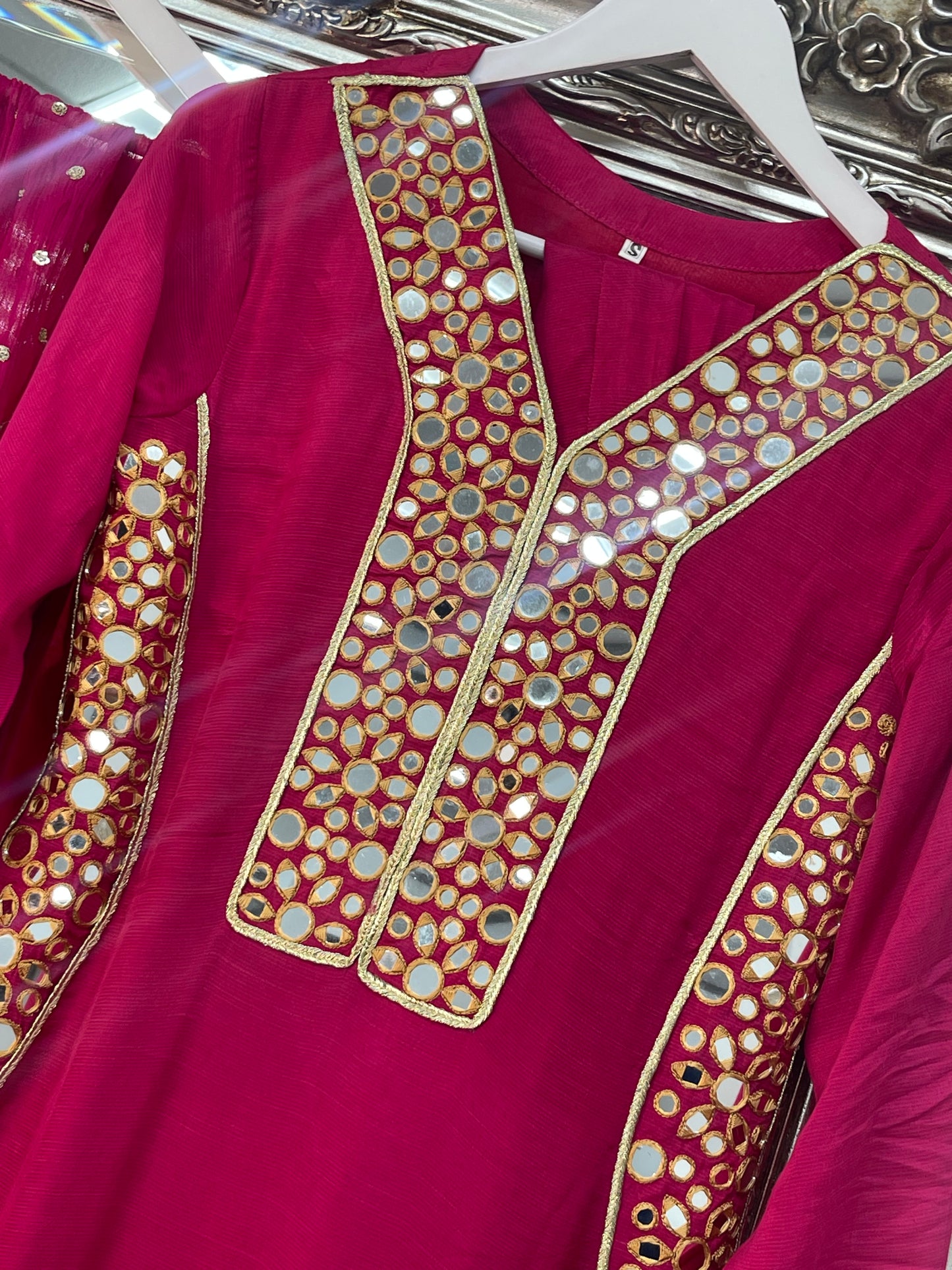 Jhilmil - Mirror Hot Pink