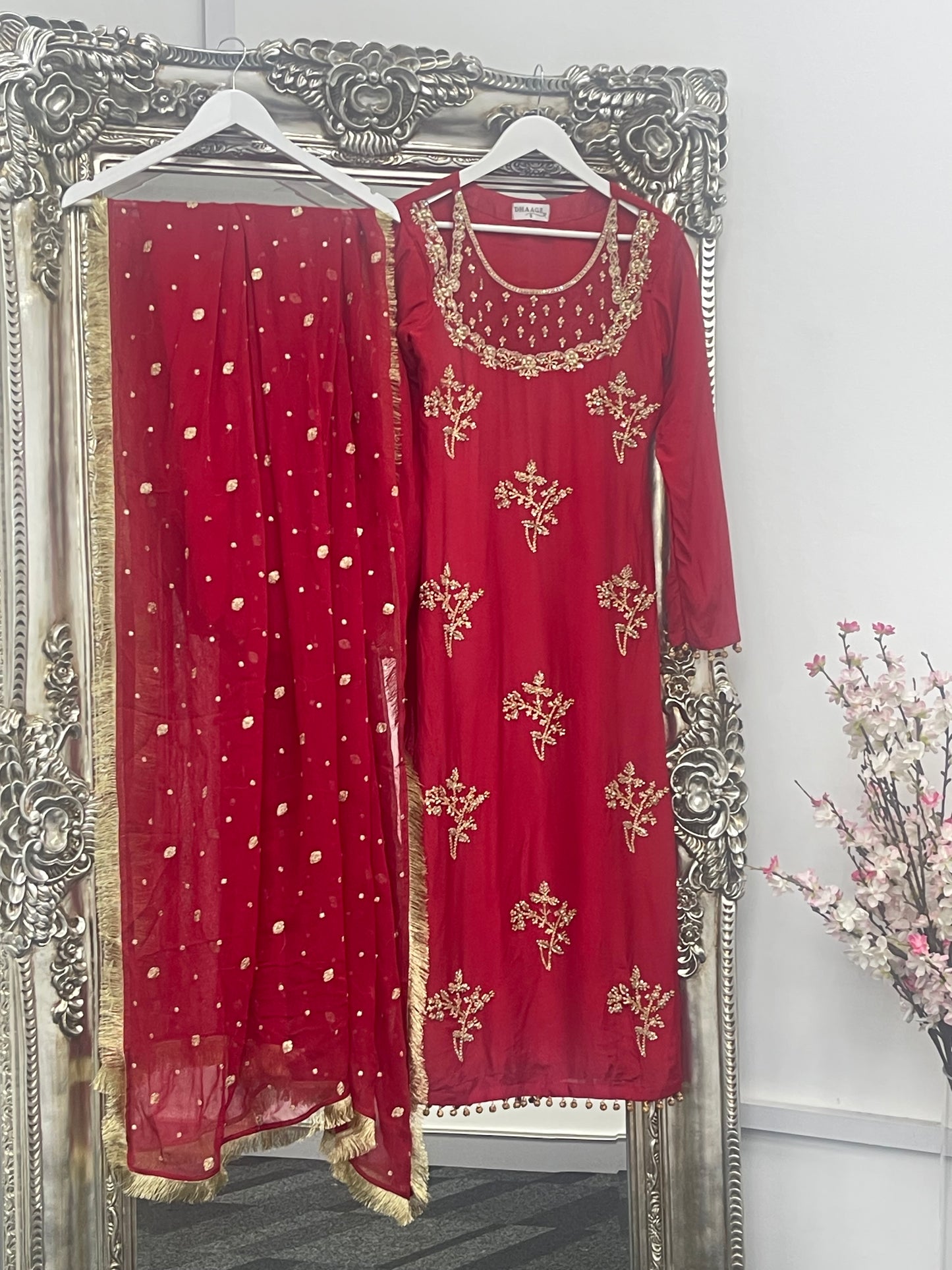 Noori - Red