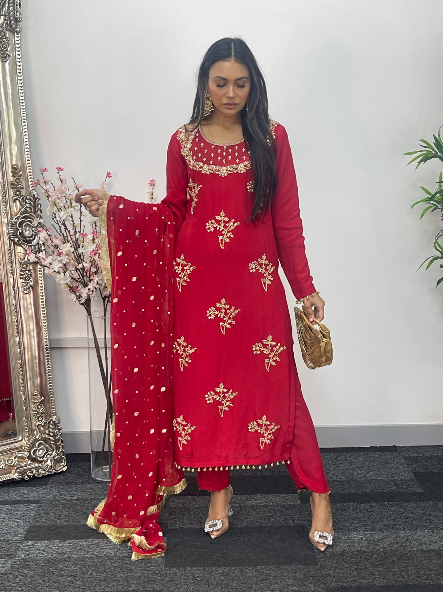 Noori - Red