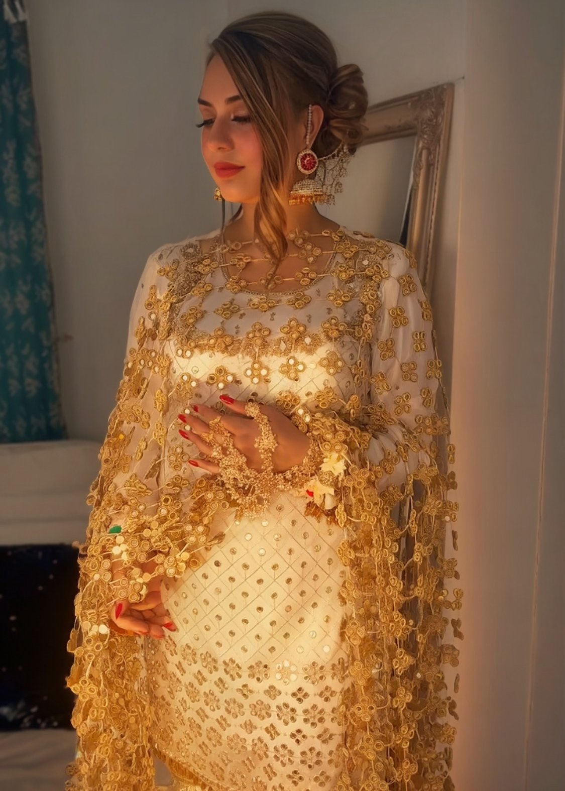 Posheeda Sheesh Dupatta with garara