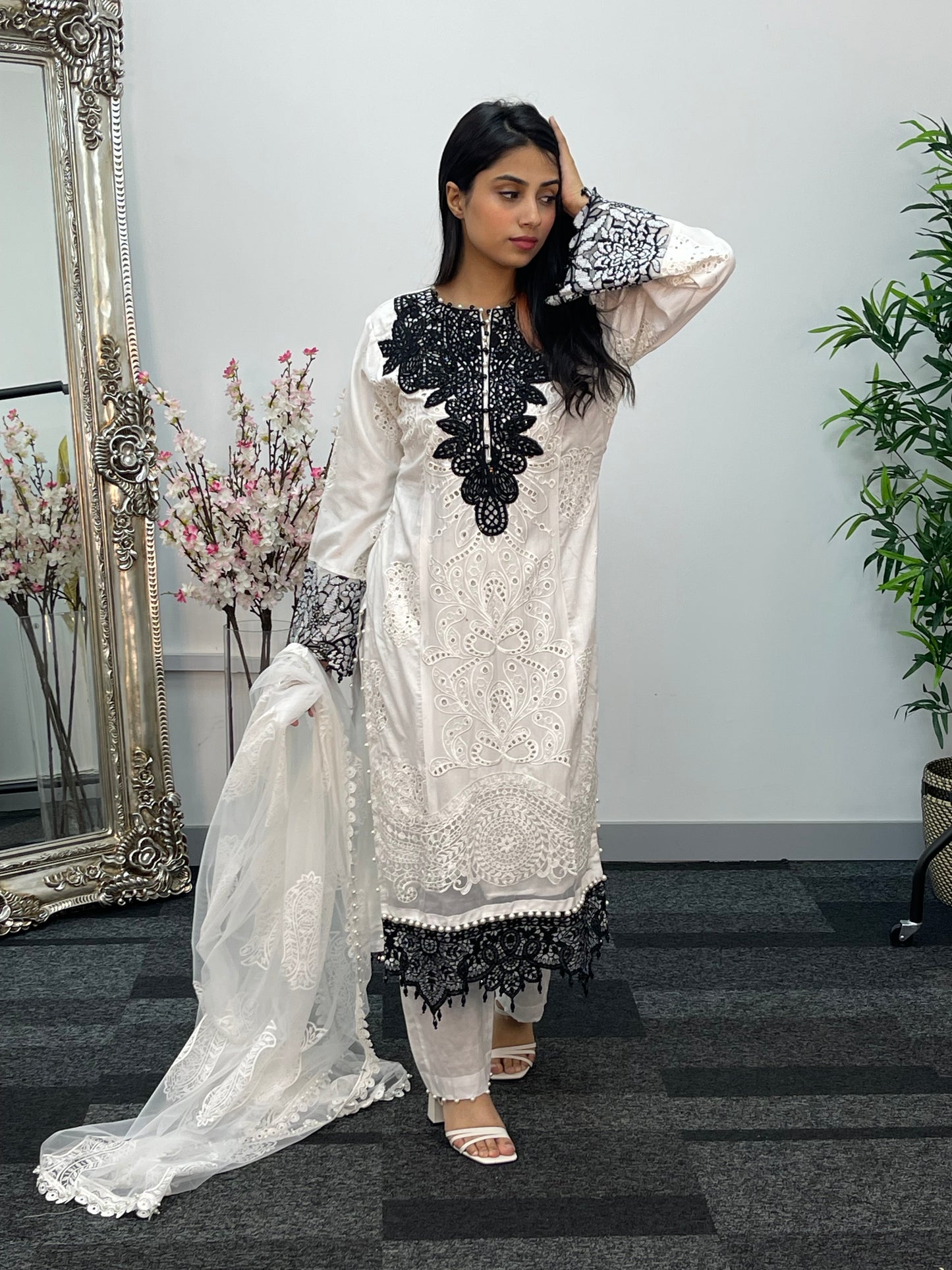 Maria B Inspired - Luxury Lawn 25 -
