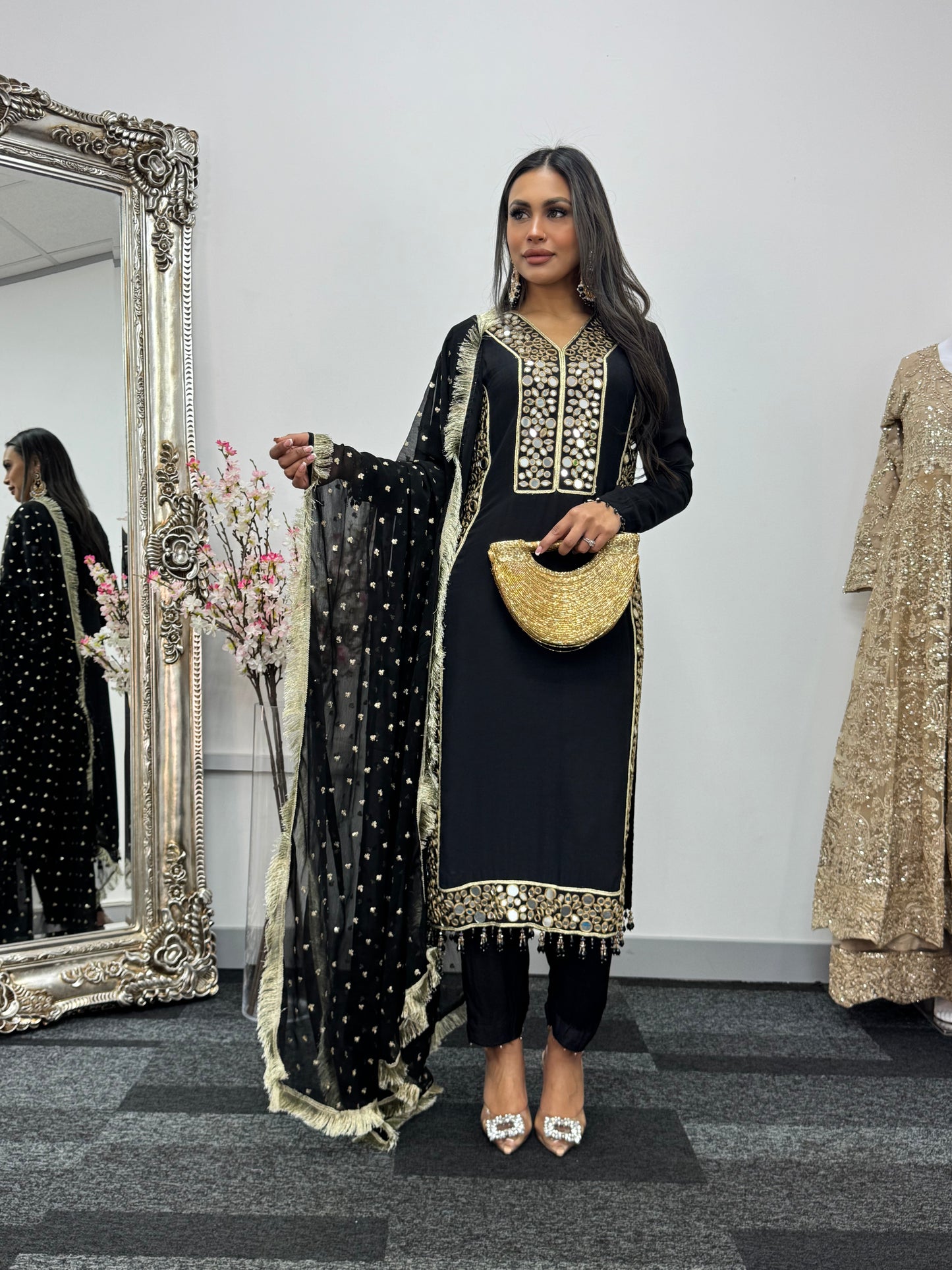 Jhilmil - Mirror Black