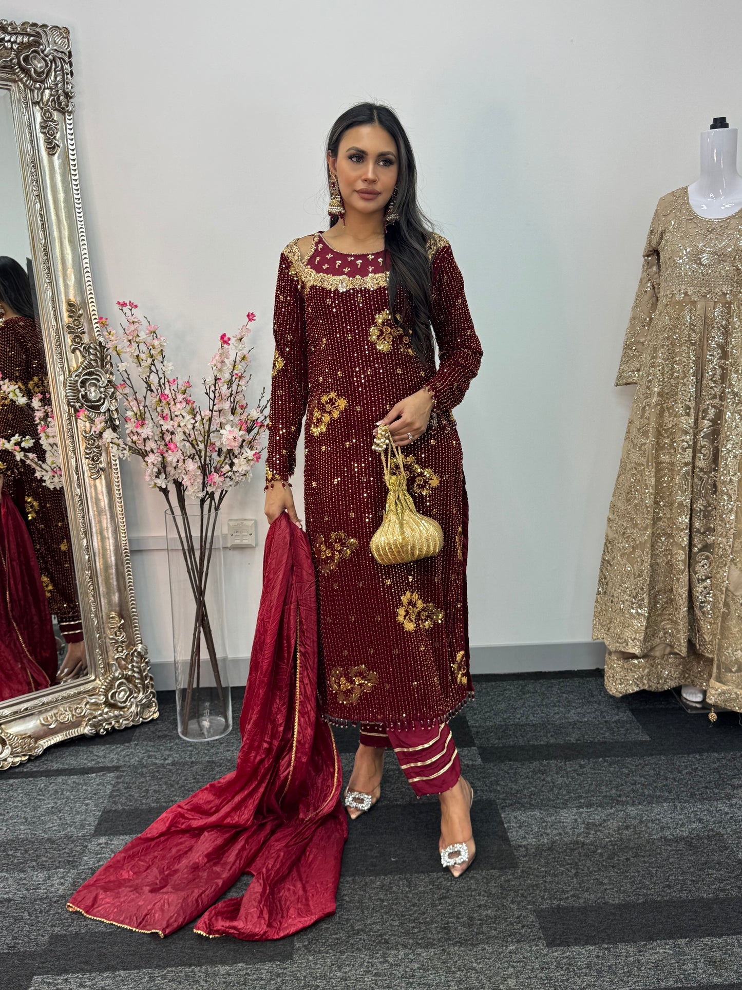 Dil bahar - Cutdana Velvet - Maroon