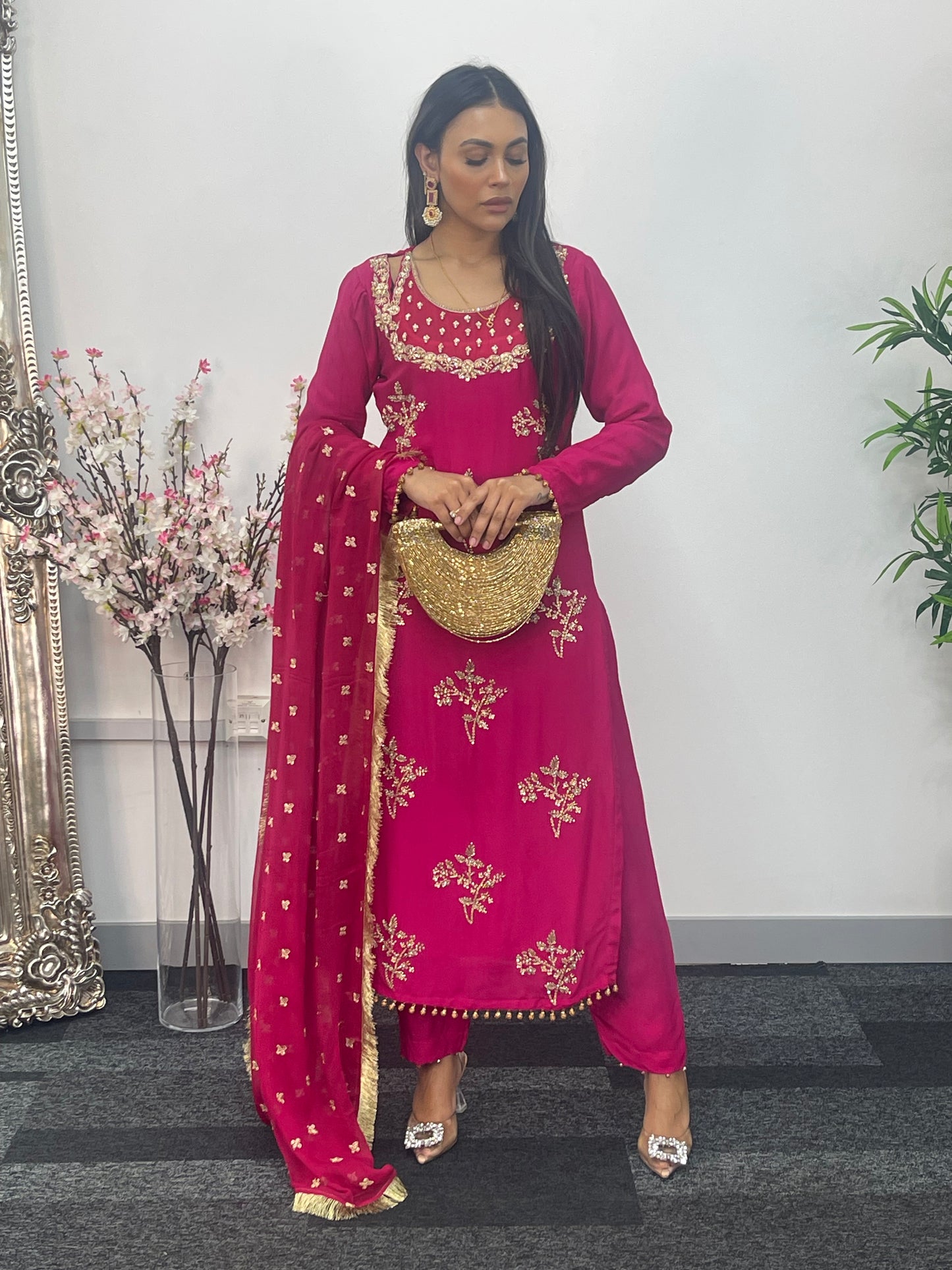 Noori - Hot Pink