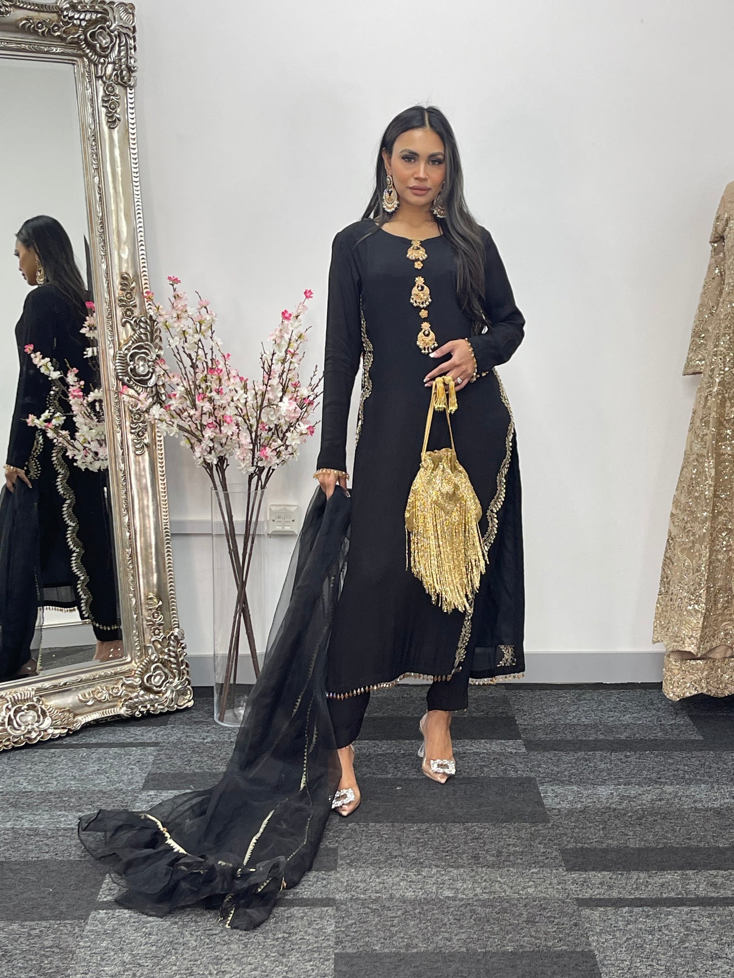 Sheesh Mahal - Black