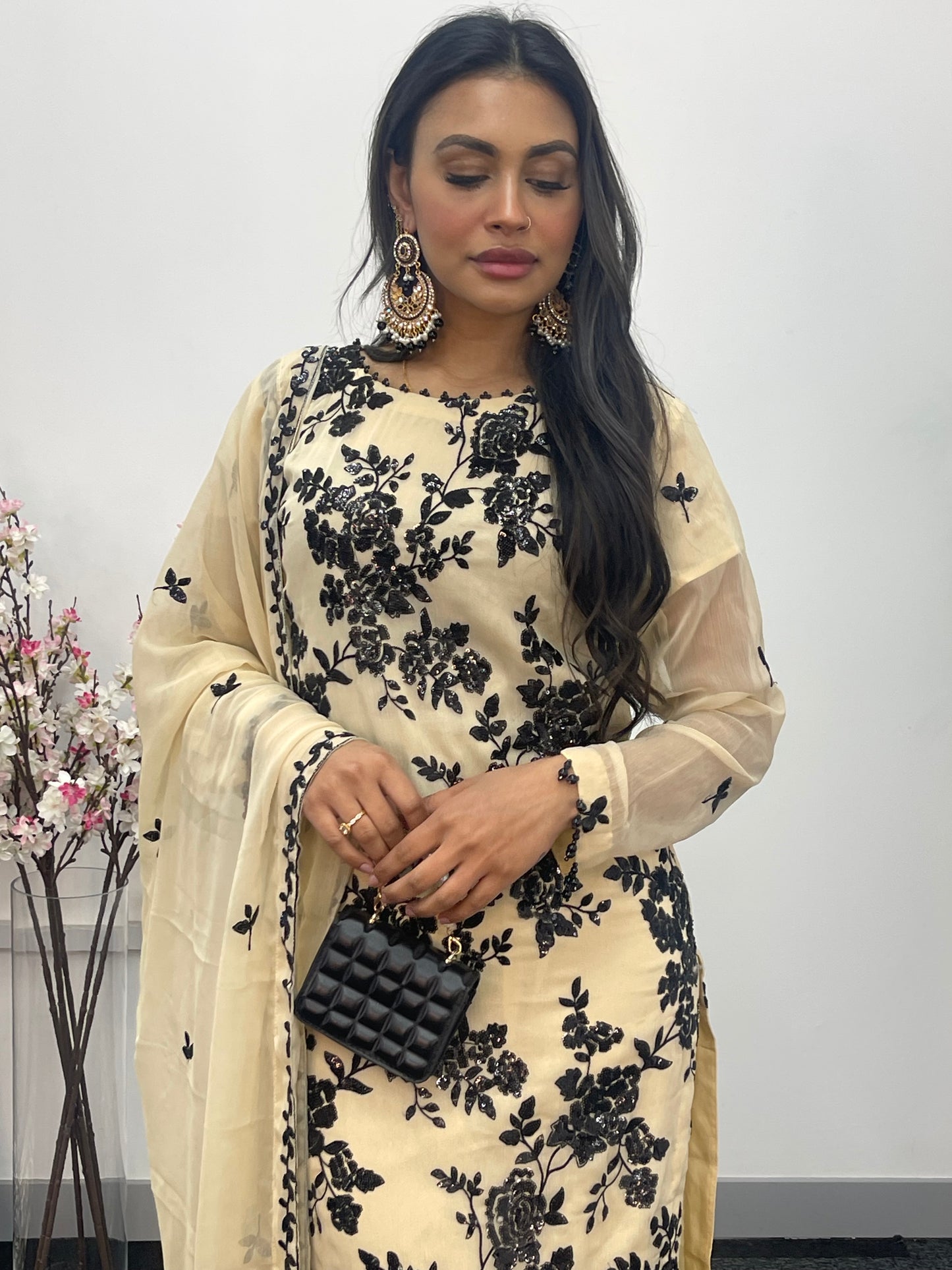 “Tooba” Ivory Chiffon Sitari