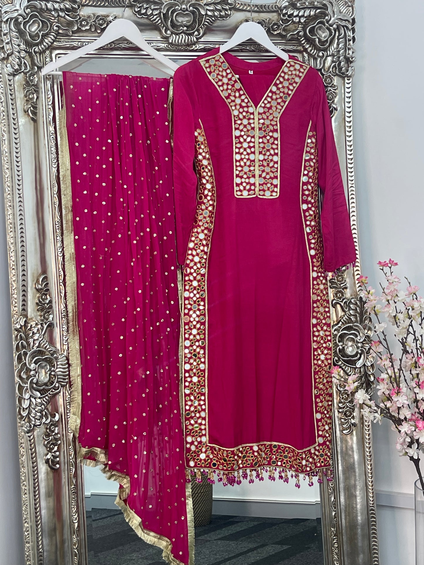 Jhilmil - Mirror Hot Pink