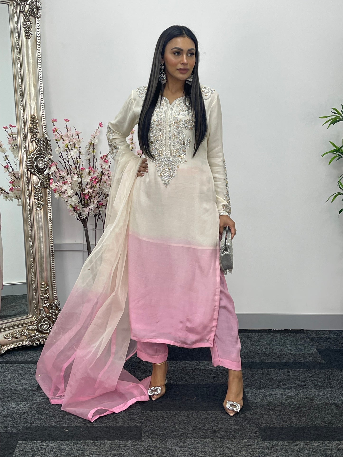 (Pre Order 3/4 Weeks)“Gulaabi” Luxury Outfit - Ombre Pink & Ivory