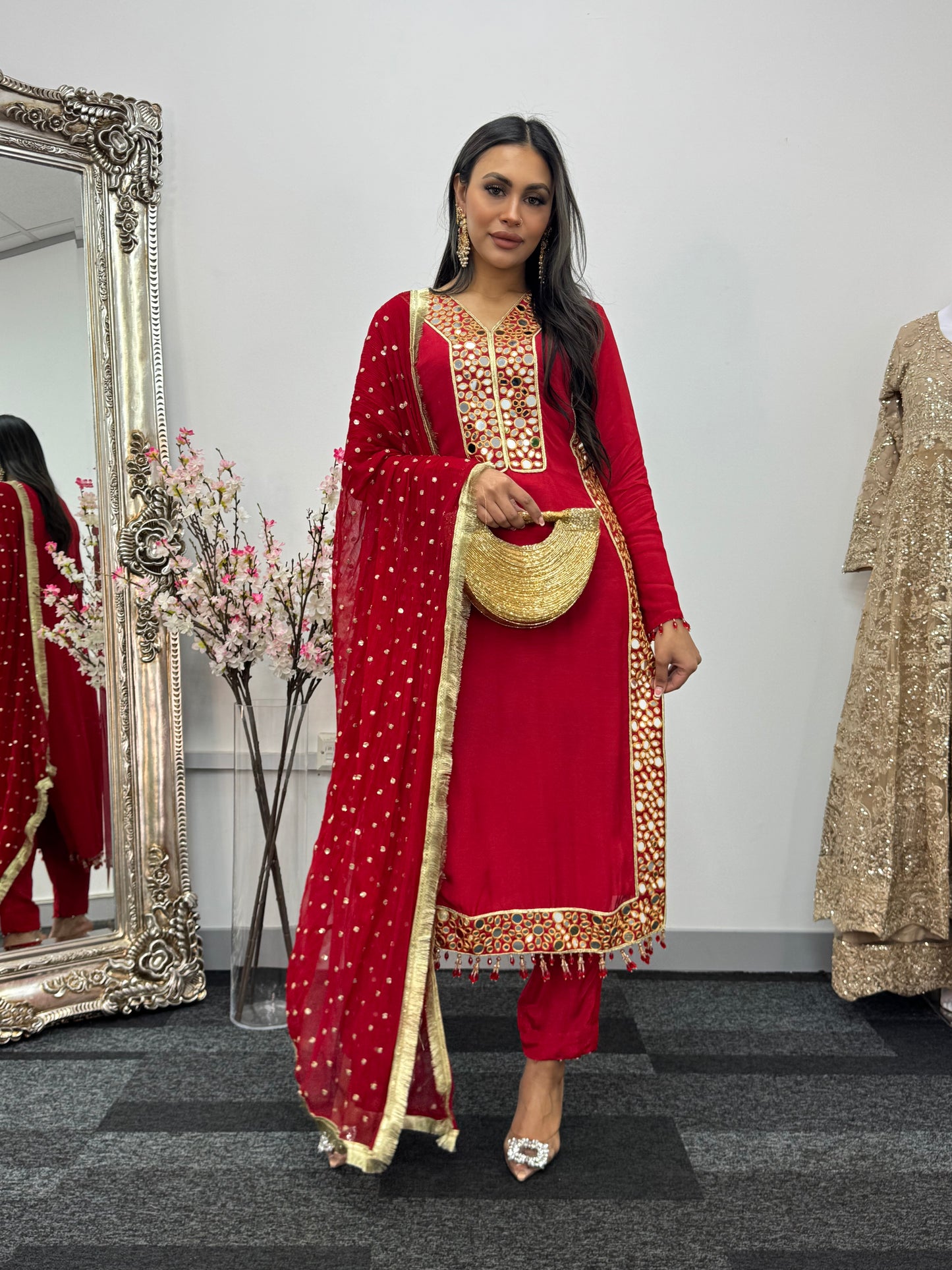 Jhilmil - Mirror Red