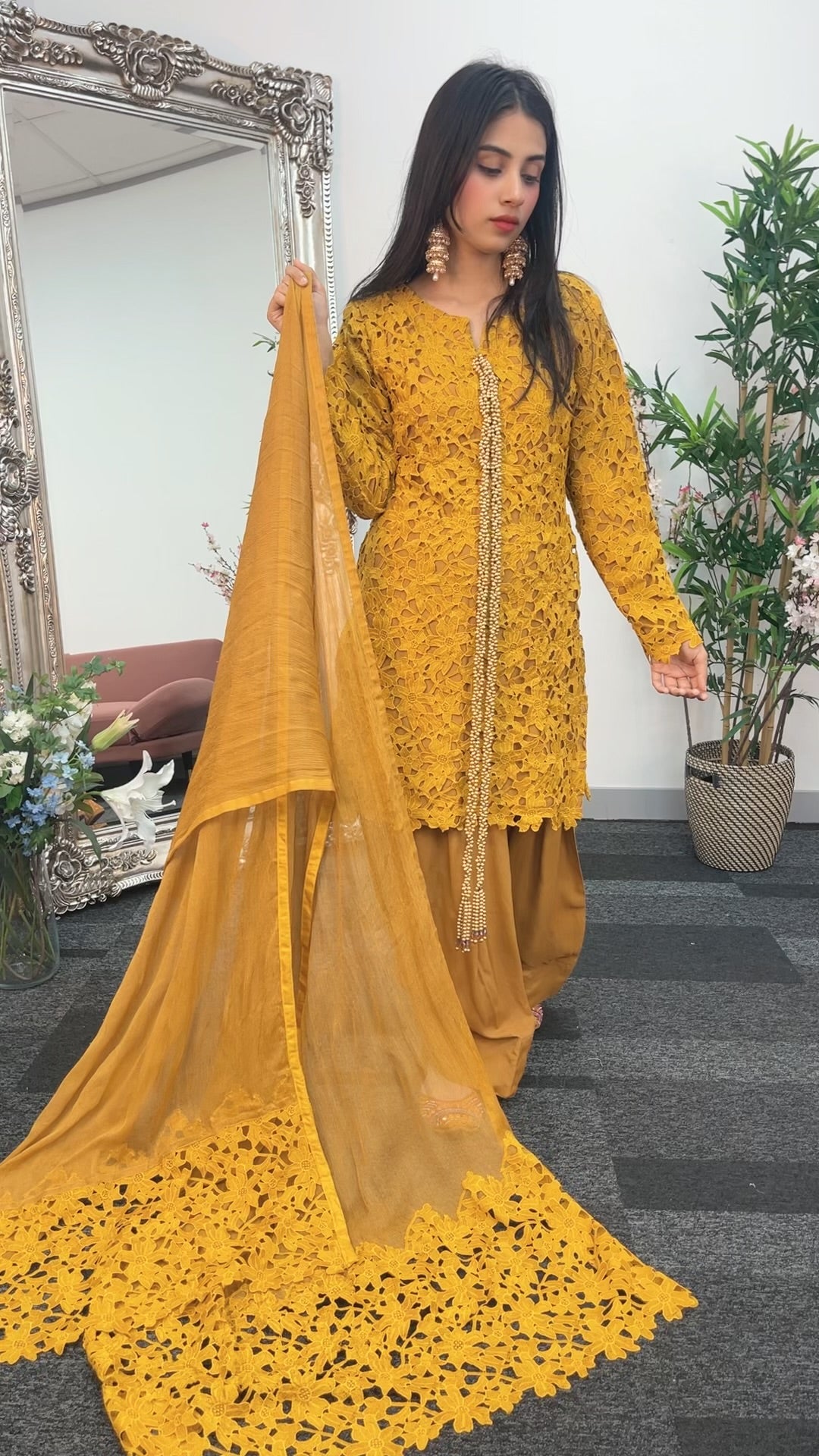 Naaz - Farshi -G