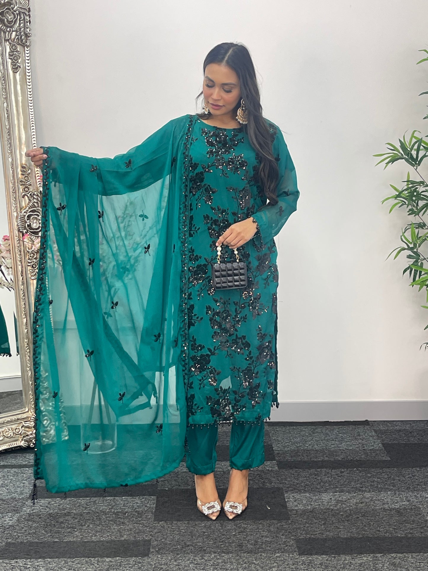 “Tooba” Green Chiffon Sitari