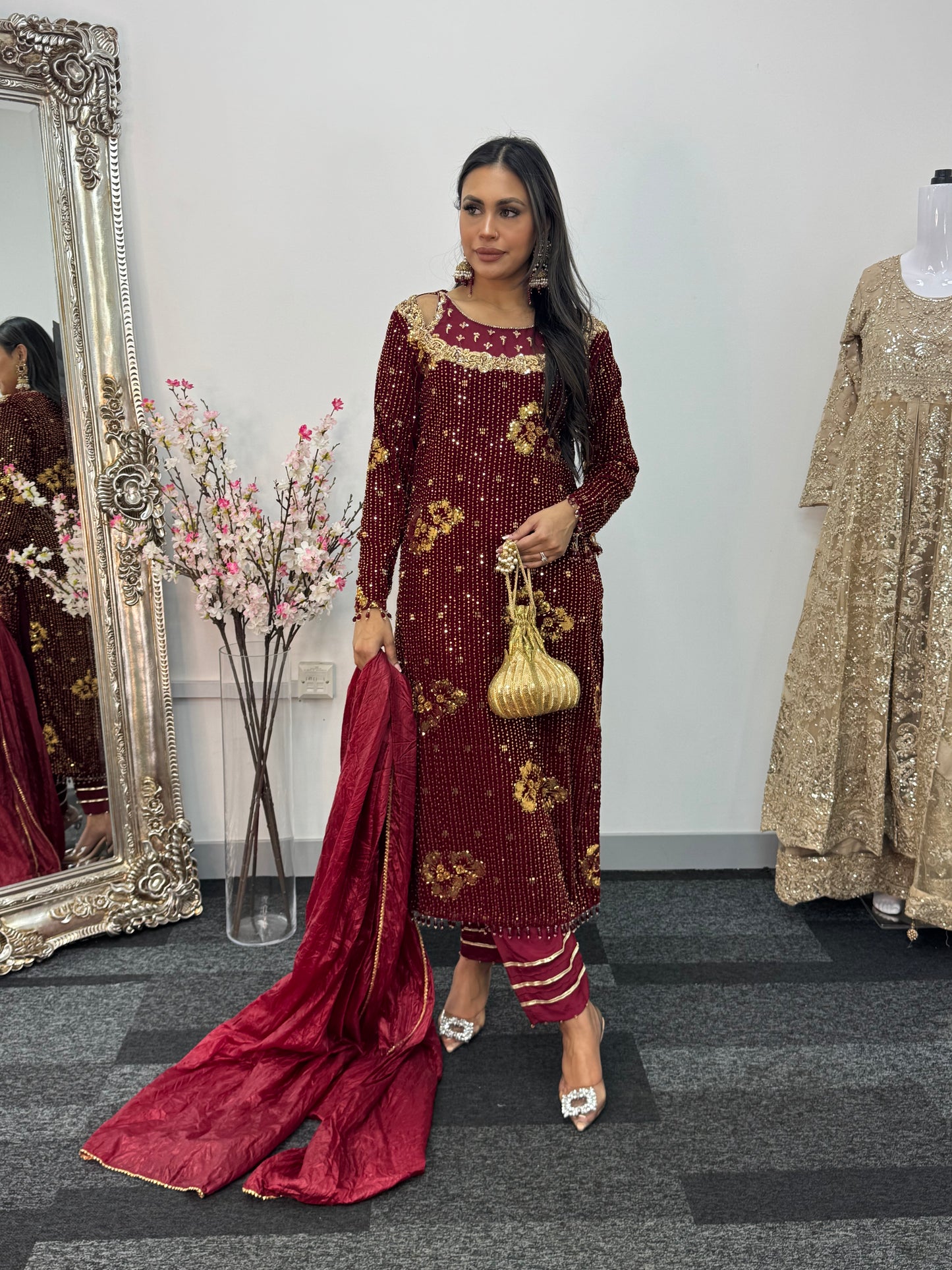 Dil bahar - Cutdana Velvet - Maroon
