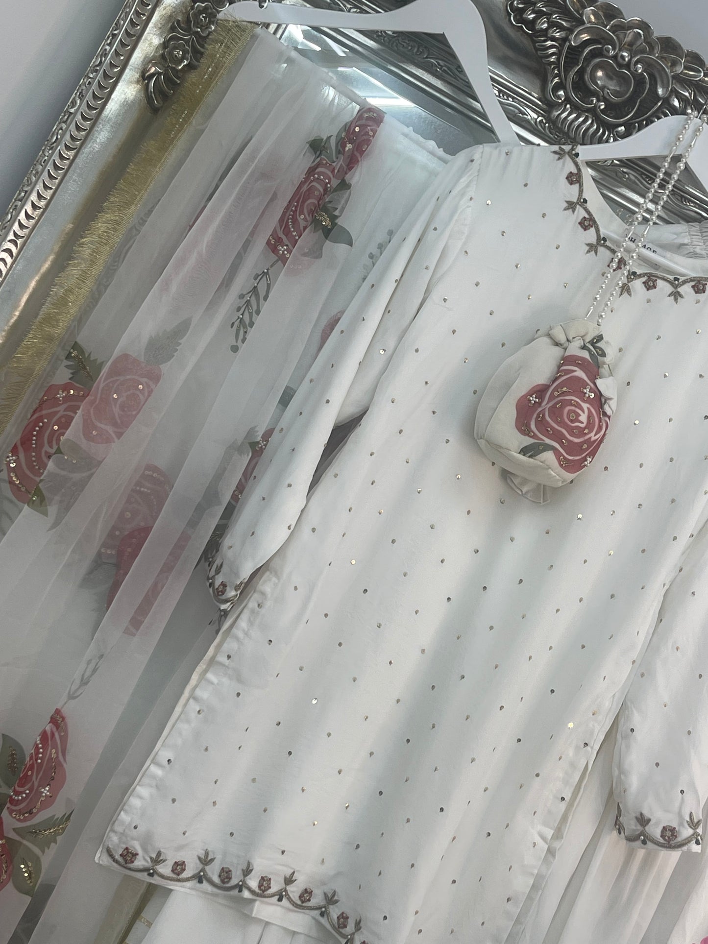 (Preorder 4 weeks) Nikkah Gulab