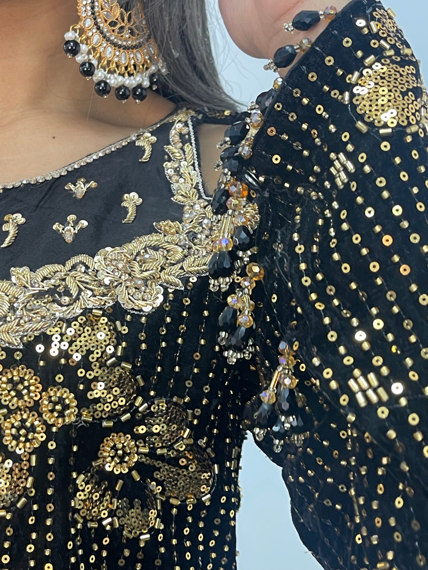 Dil bahar - Cutdana Velvet - Black