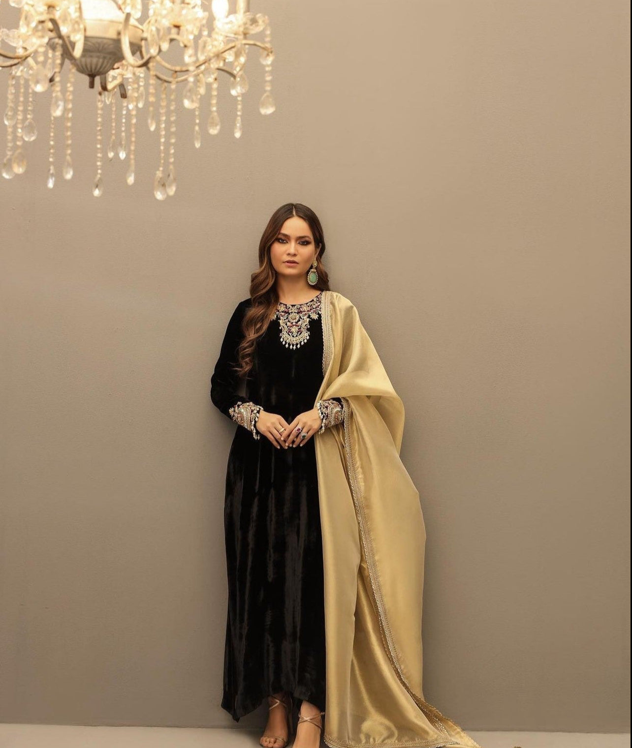 “sawan” Velvet Pret Black Party Wedding Outfit