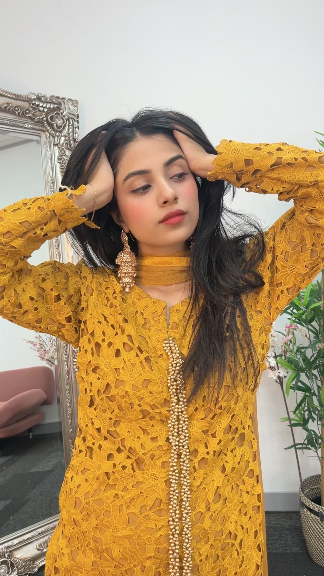 Naaz - Farshi -G