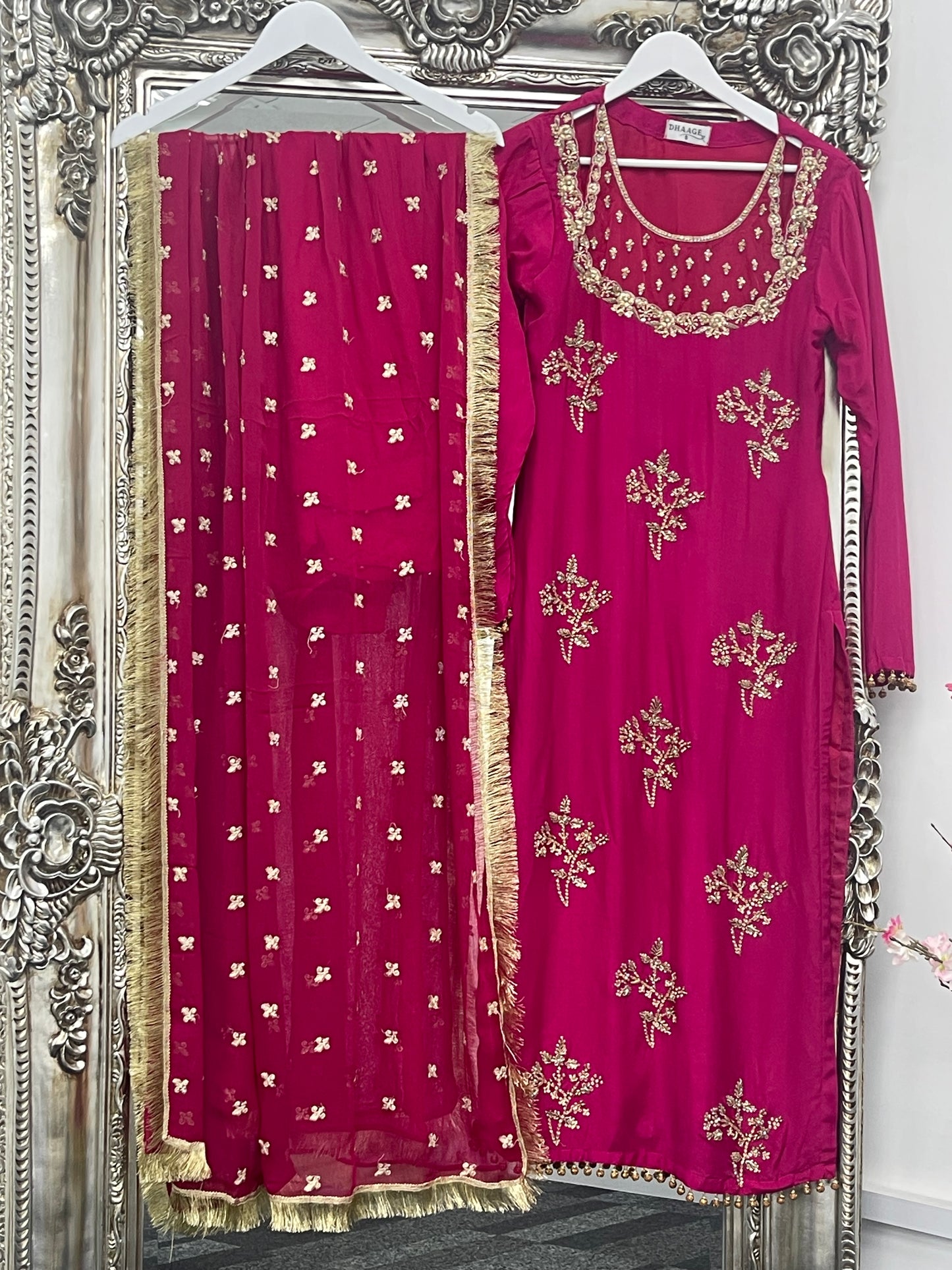 Noori - Hot Pink