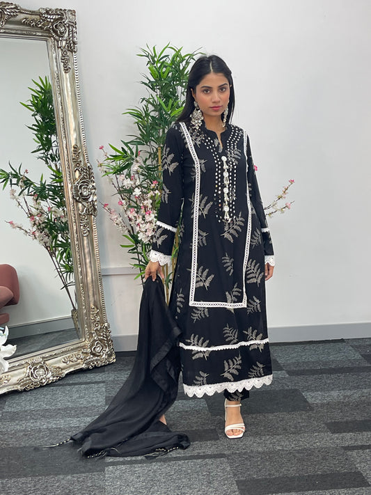 Nisha - Black
